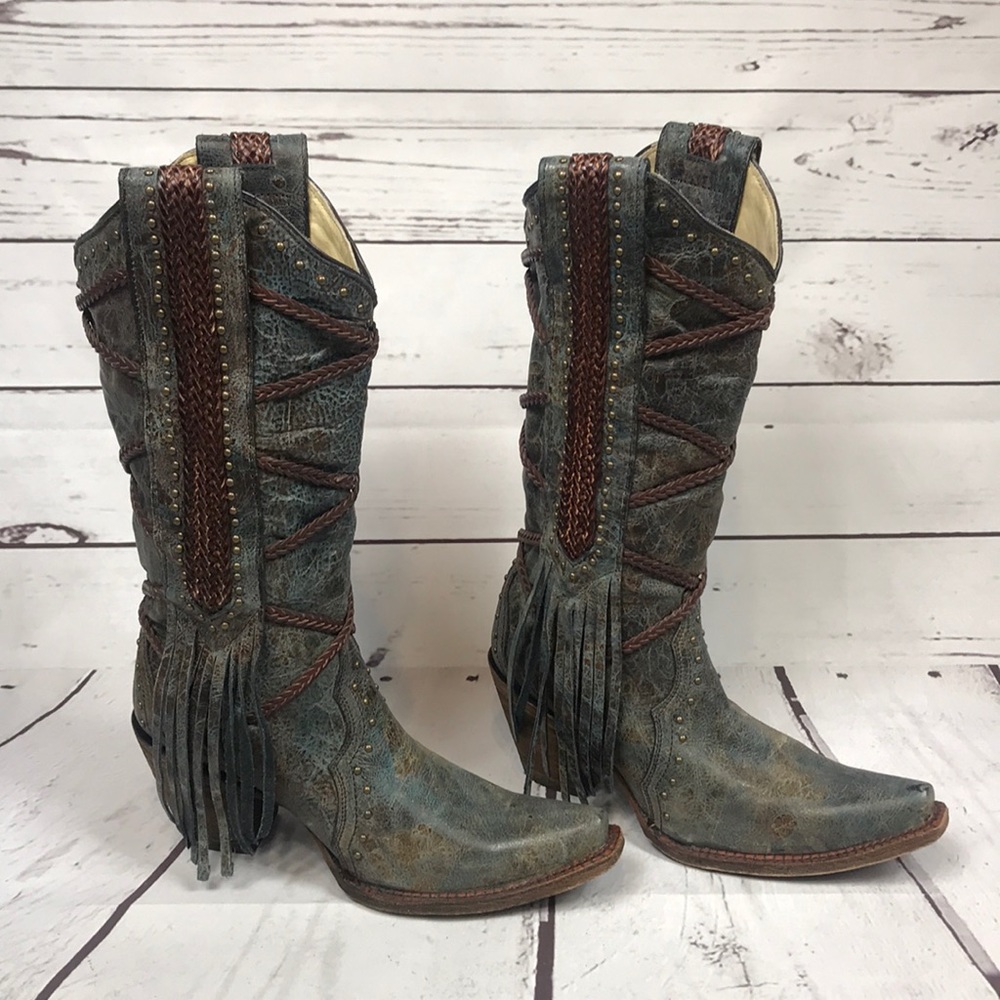 Corral boots